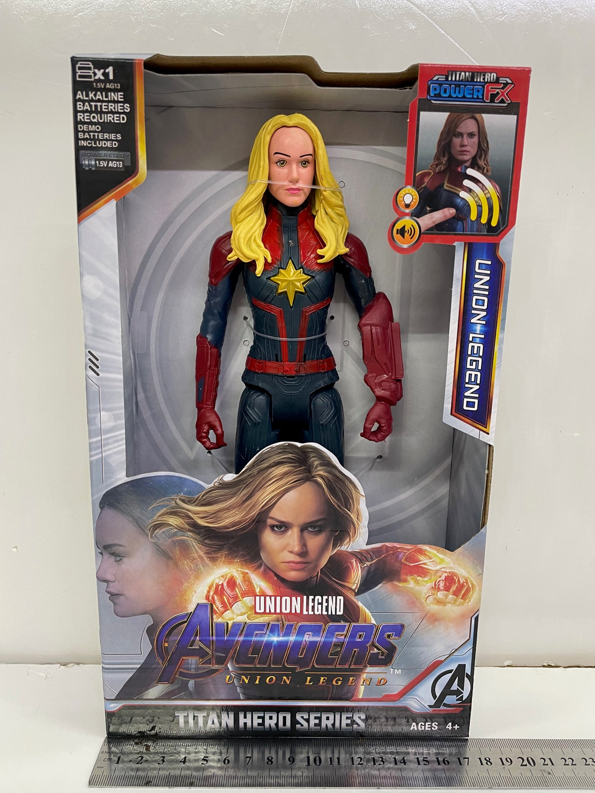 Captin Marvel – Titan Hero Series 12-Inch Action Figure